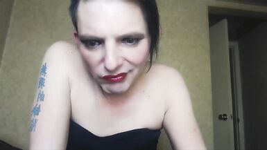 Eva: The Lipstick Diva Ep. 1 Smoke and Chat - 3 image