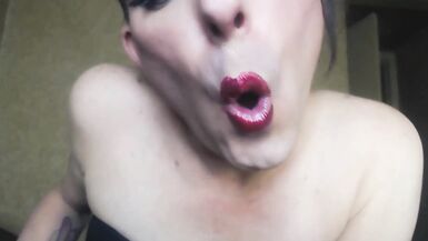 Eva: The Lipstick Diva Ep. 1 Smoke and Chat - 6 image