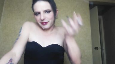 Eva: The Lipstick Diva Ep. 1 Smoke and Chat - 8 image