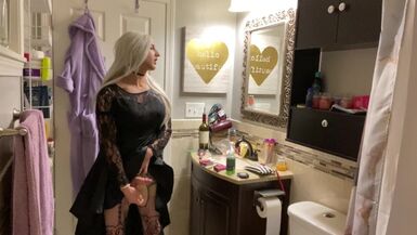 Loading video Emo Crossdresser Puts on Buttplug and Jerks Off - 1 image