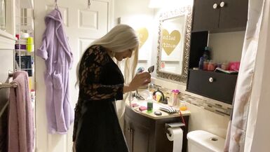 Loading video Emo Crossdresser Puts on Buttplug and Jerks Off - 3 image