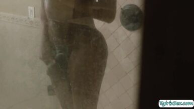 Busty tbabe Jexxxica Blake anal barebacked in the locker room - 5 image