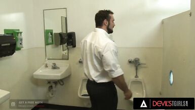 Trans Jenna Tales Gets Her Ass Banged In A Gloryhole - 6 image