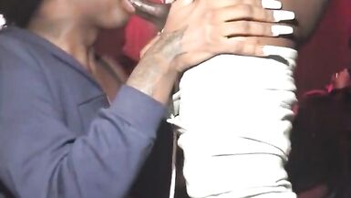 Black Tranny Blowjob - 7 image