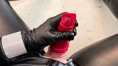 GLOVER1000 - spunk on black leather - 1 image