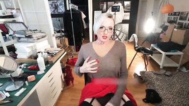 Jerking off to stay hard behind the scenes - 5 image