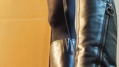 Female Long Boots Masturbation Masturbation Ejaculation Stomping Leather Japanese Beautiful Legs Bla - 13 image