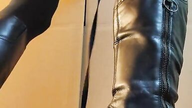 Female Long Boots Masturbation Masturbation Ejaculation Stomping Leather Japanese Beautiful Legs Bla - 15 image