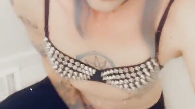 Pretty Punk Rocker Loves Sex - 13 image