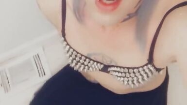 Pretty Punk Rocker Loves Sex - 8 image