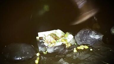 shemale feeds from her ass to her mouth - 12 image