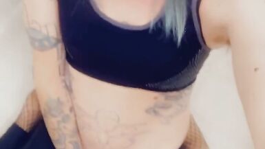 Super Cute Gym Bunny with Hot Legs Needs Sex - 10 image