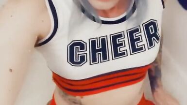 Hot Cheerleader Wants the Team To Fuck Her - 10 image