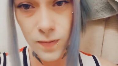 Hot Cheerleader Wants the Team To Fuck Her - 2 image