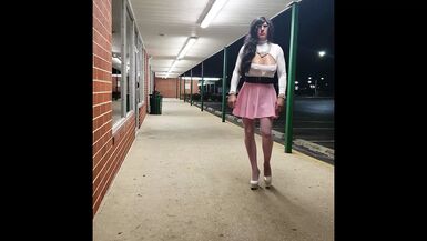 DeeDeeSlut Stops for A Drink