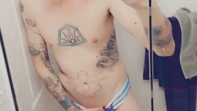 Cute Shirtless Feminine Trans Loves Masturbating for Cock - 13 image