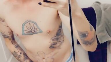 Cute Shirtless Feminine Trans Loves Masturbating for Cock - 15 image