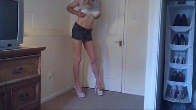 Slut tranny dildo fucking - 1 image