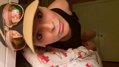 Fiona Fox Playing with Her cock while Spun - 15 image