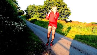 crossdresser kellycd masturbating on her car drive out in the countryside - 6 image