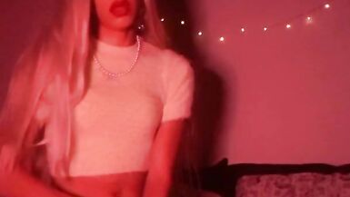 Trans loirinha batendo uma - 15 image