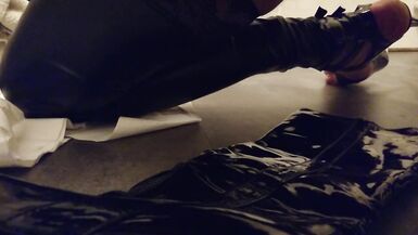 Amateur crossdresser masturbation and cumshot in high heels - 15 image