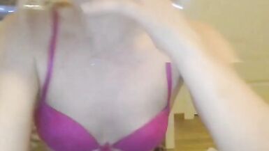 Blonde Tranny Do a Massive Handjob - 4 image