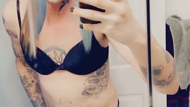 Hot Lingerie Babe Loves Sex - 6 image