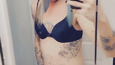 Hot Lingerie Babe Loves Sex - 7 image