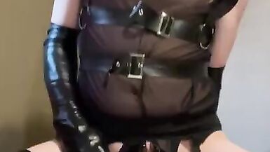 Riding bad dragon till sissygasm - 8 image