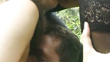 A Tre Con un Trans nel Bosco! - 14 image