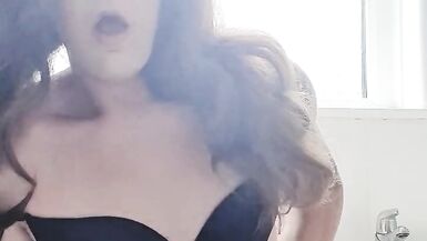 British sissy slut Lana Lang riding, sucking and cumming - 4 image