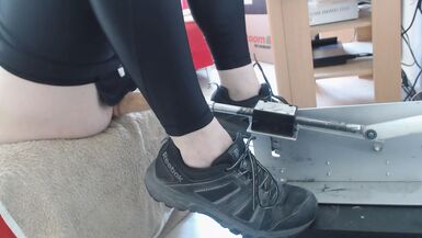 Davine getting fucked by maschine and uses cock as a clit. - 1 image