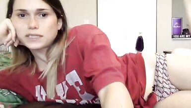 shemale sex with redhead babe - 2 image