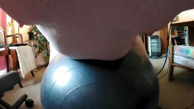 Sissy Misty bounces herself to cum on her yoga ball - 10 image