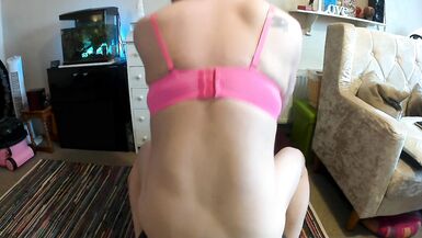 Sissy Misty bounces herself to cum on her yoga ball - 6 image