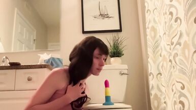 Sissy crossdresser femboy trans shemale cums in pink bra