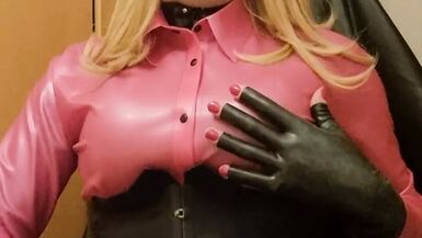 New video of me latex slut AlexaLatexwhore from the beginning of 2022