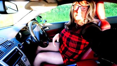amateur crossdresser kellcd2022 enjoying an evening drive masturbating and peeing her panties down the lanes - 7 image