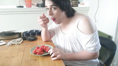 I cum on strawberries and eat them - 15 image