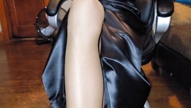 Black liquid satin skirt with glossy pantyhose - 9 image
