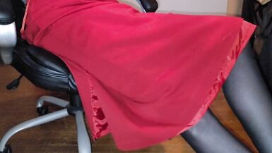 Red lined wrap skirt and black satin half slip - 7 image