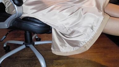 Beige wool lined skirt with a pink satin half slip - 12 image