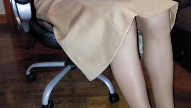 Beige wool lined skirt with a pink satin half slip - 2 image