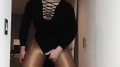 Sabine's sexy curves (trans, crossdressing, transformation, pantyhose, female mask) - 7 image