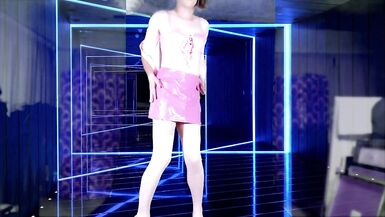 Trans sissy gurl striptease lap dance and riding dildo - 3 image