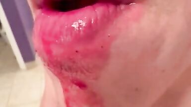 FTM SUCKING ON JUICY POP  - 8 image