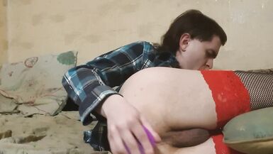 Sissy have solo anal sex fucking big ass on the bed - 10 image