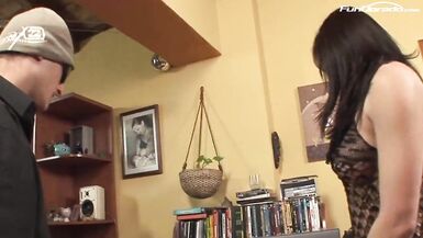 Transen schwaenze geblasen und anal gefickt worden - 4 image