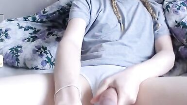 super sexy shemale cums on cam - 5 image